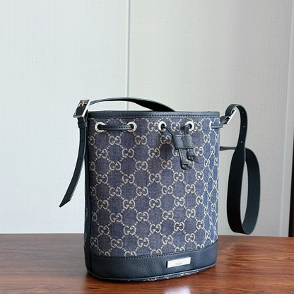 LGP93  Bag 21-23.5-14CM Backpack