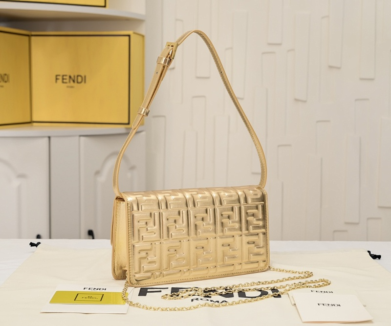LFP6 Leather bag 21-5-11.5CM Shoulder bags