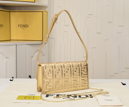 LFP6 Leather bag 21-5-11.5CM Shoulder bags