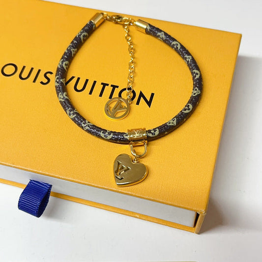 S447  Women's New Fashion Bracelet Jewelry