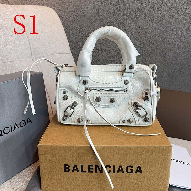 MBP1 bag 21-10-12CM Handbag