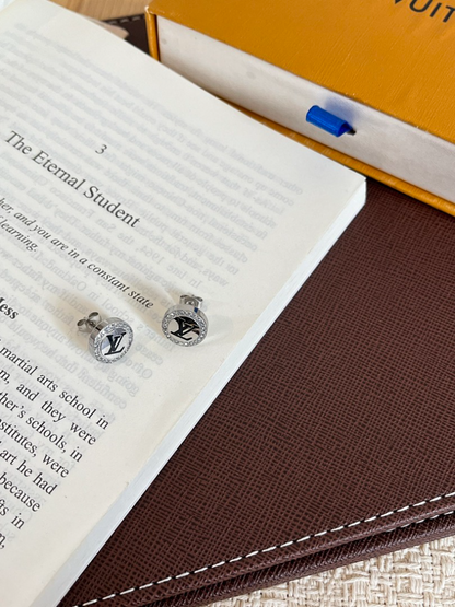 A1242   Women's new fashionable titanium steel earrings and jewelry