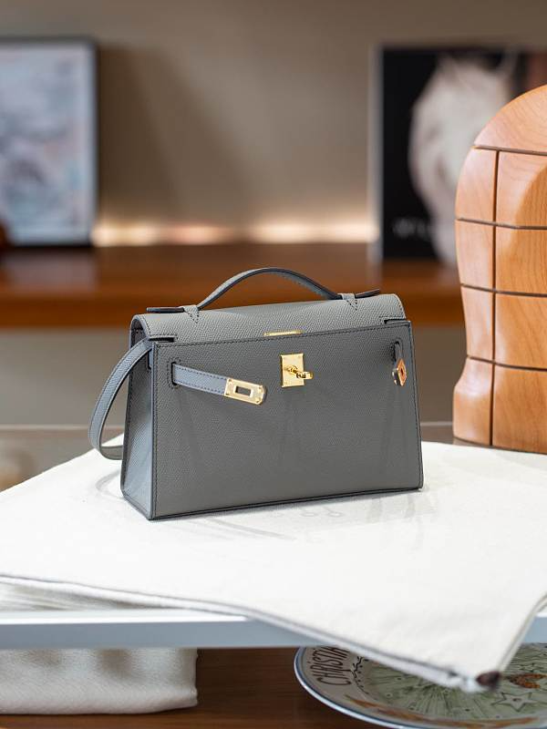 LHP17 bag 22-13-7CM Shoulder bags