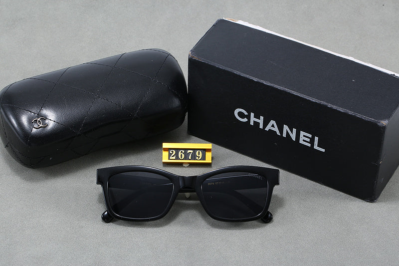 2679  Sunglasses with box