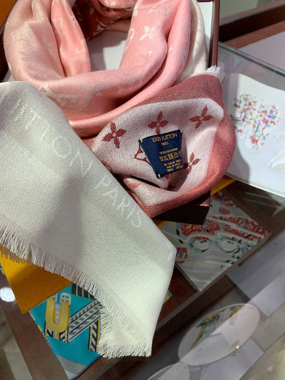 XLC28 Hidh quality 60% silk 40% wool Scarf