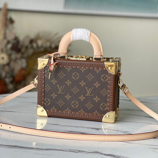 LLP021 Leather Bag 22.5-17-11CM Hard box high-quality Shoulder Bags