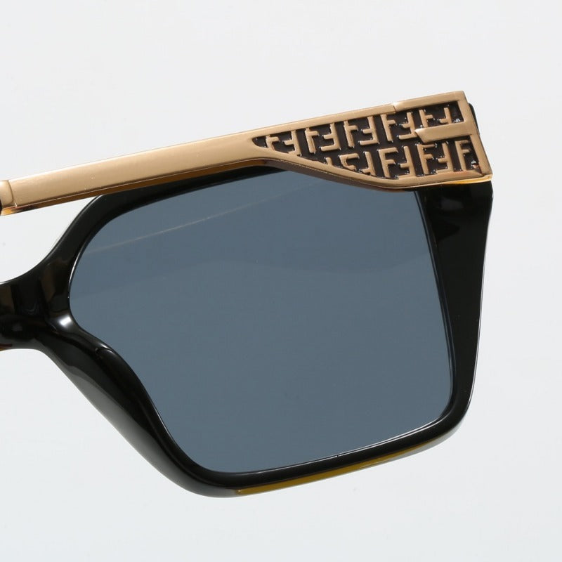 69125  Sunglasses with box