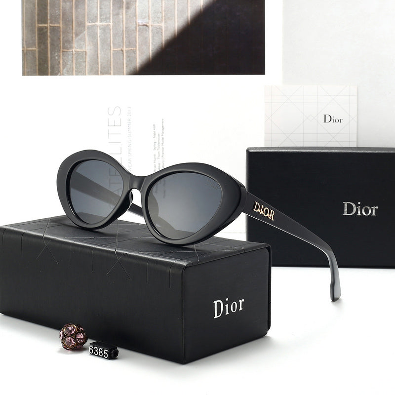 6385   Sunglasses with box