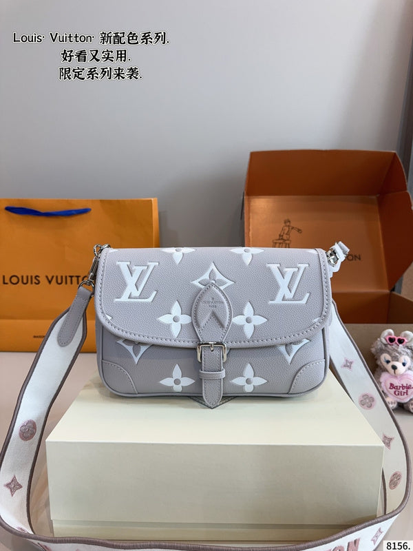 MLB8  French staff handbag 25 * 9 * 16cm with gift box