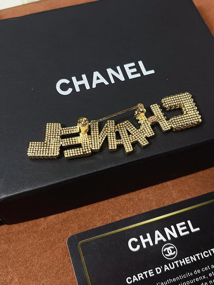 D187  New women's brooch jewelry