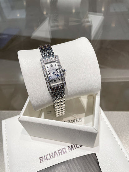 CW3  Sapphire water stone crystal mirror women's watch 34.80 x 19.00 mm