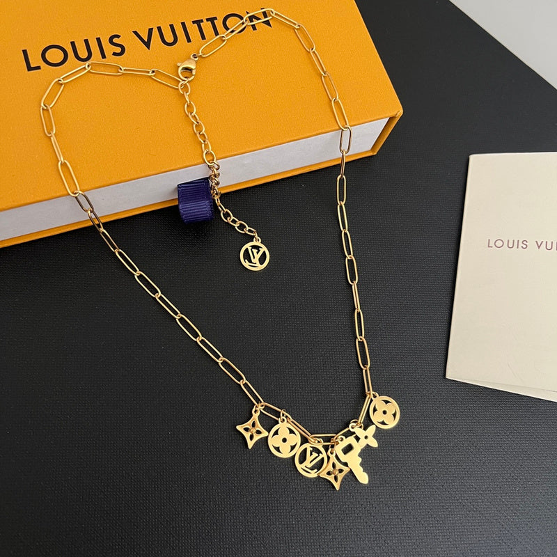 X626  Women's Titanium Steel Square Flower Round Flower Key Necklace Jewelry