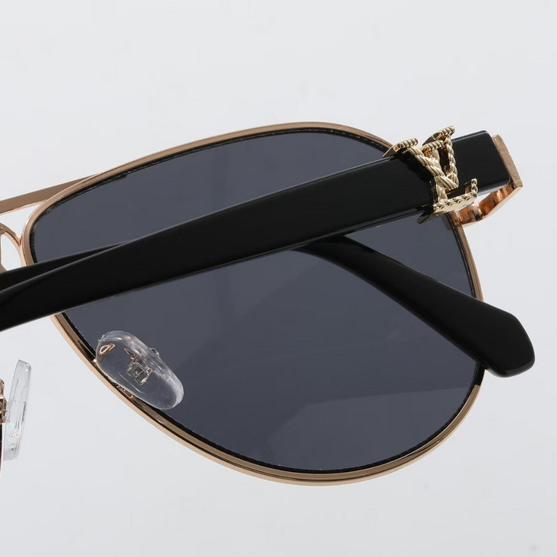 17541  Sunglasses with boxf