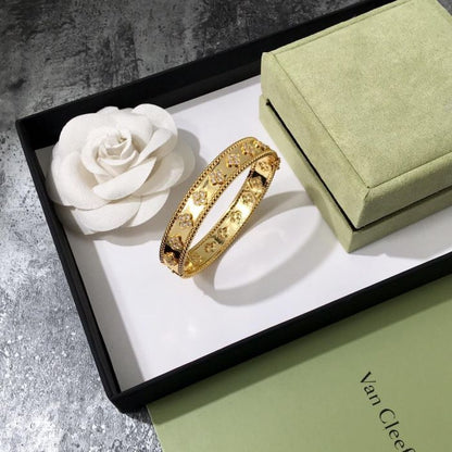 VAB7 Fashionable high quality four leaf flower bracelet gold plated   Jewelry