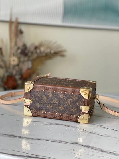 LLP021 Leather Bag 22.5-17-11CM Hard box high-quality Shoulder Bags