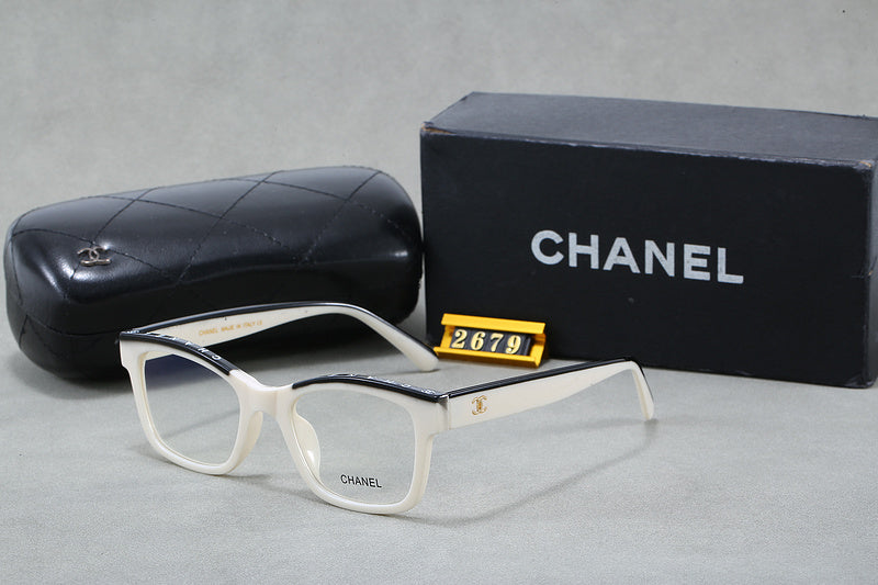 2679  Sunglasses with box