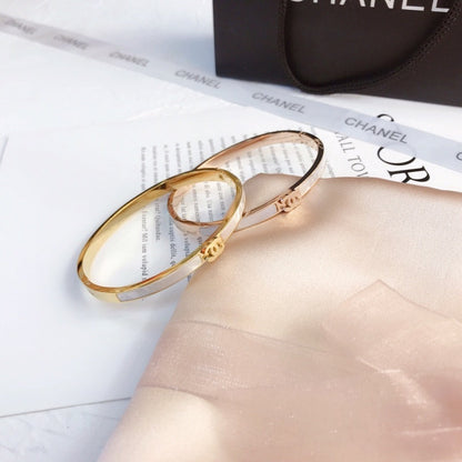 S067   Women's Titanium Steel Shell Bracelet Jewelry