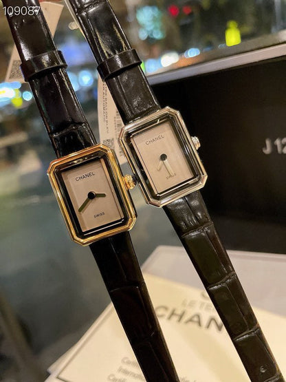CW7  Women's black cowhide strap watch 19.7 x 15.2 x 7.5mm