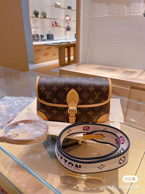 MLB2 Women's new fashion 24*14cm baguette bag