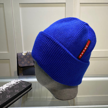 SPAH2   Classic red striped knit hat