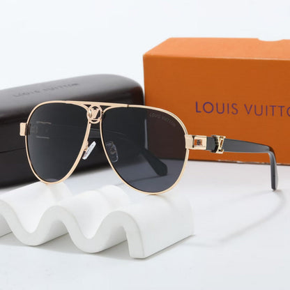 17541  Sunglasses with boxf