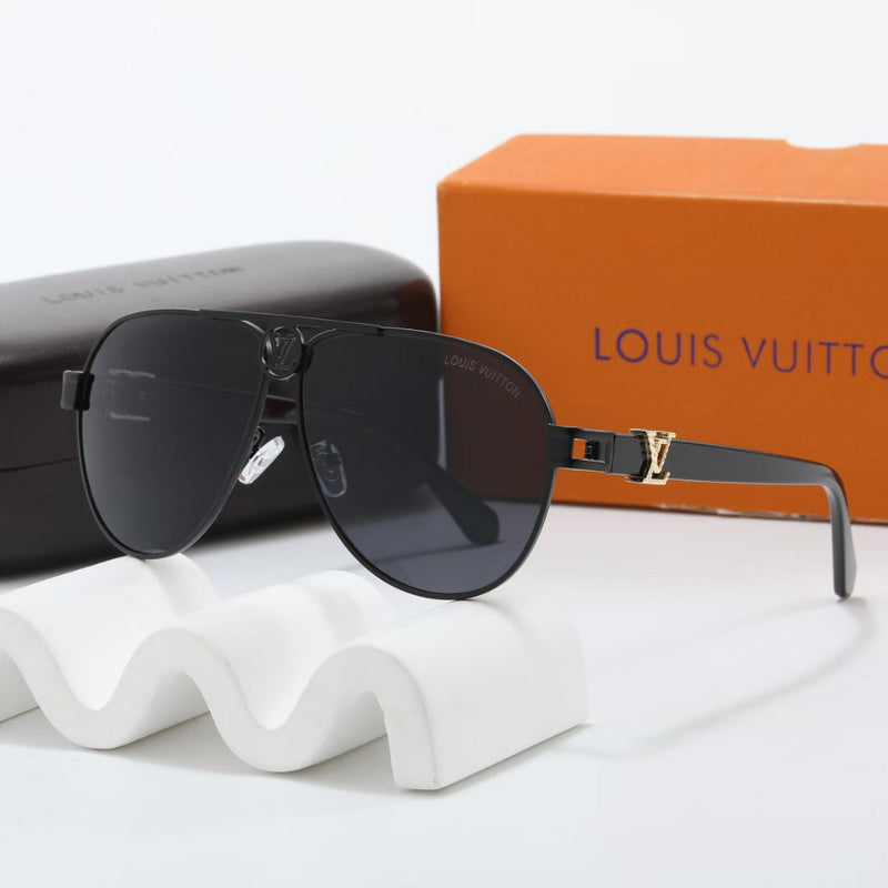 17541  Sunglasses with boxf
