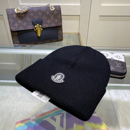 SMH5  Leather badge LOGO knitted hat