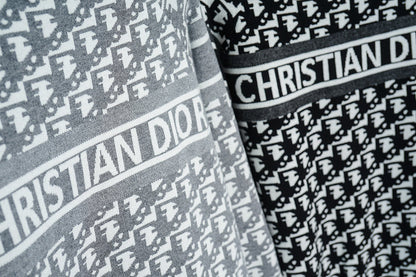 DIC190 New men's and women's autumn and winter sweaters, pullover sweaters, and clothing
