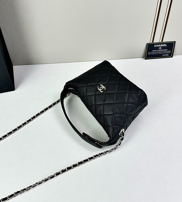 LCP131  Bag 19-6-12cm Shoulder bag
