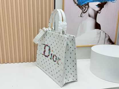LDP33 bag  26-8-22cm 41-14-32cm 36-27-16cm Hand bag