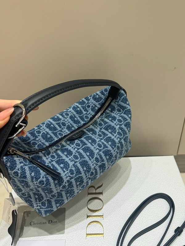 LDP67 Bag 22cm Shoulder bags
