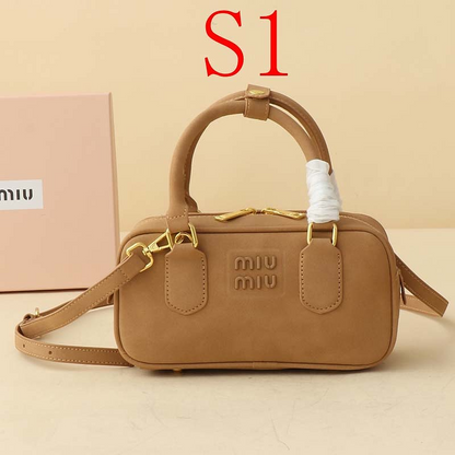 LMP21 bag 22-8-11cm Hand bag