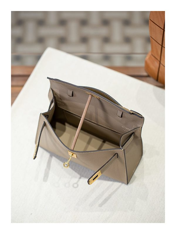 LHP17 bag 22-13-7CM Shoulder bags