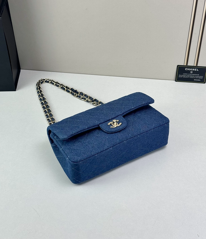 LCP65 bag 25-15-6cm Shoulder bags