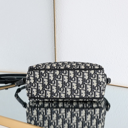 LDP66 Bag 22x13x9.5cm Shoulder bags