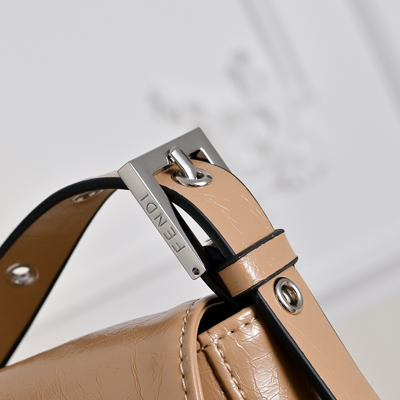 LFP31 bag 26-15-4CM Shoulder bags