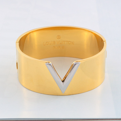 LVB123 Wide Version V Letter, Titanium Steel Bracelet, Women's Jewelry