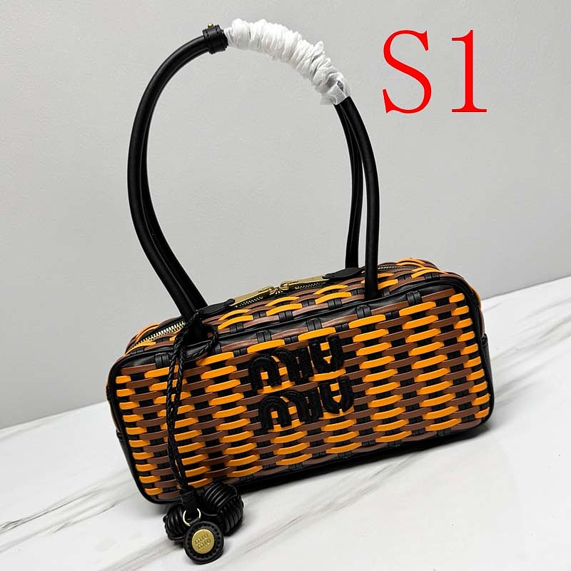 LMP26 bag 28-12-9cm Hand bag