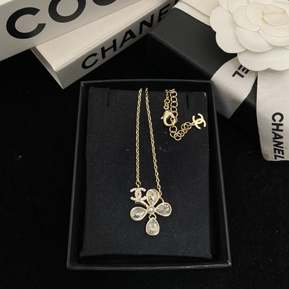 CHN104  Women's new four leaf clover crystal diamond necklace jewelry