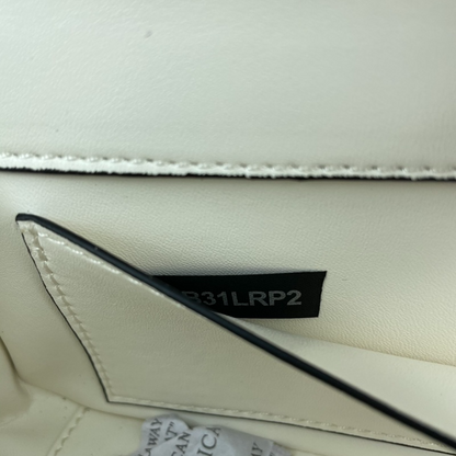 LVP6 bag 27-13-6cm Shoulder bags