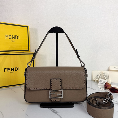 LFP30 bag 27-15-6CM Shoulder bags