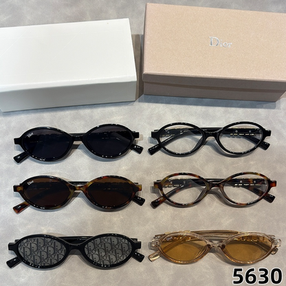 5630  Sunglasses with box