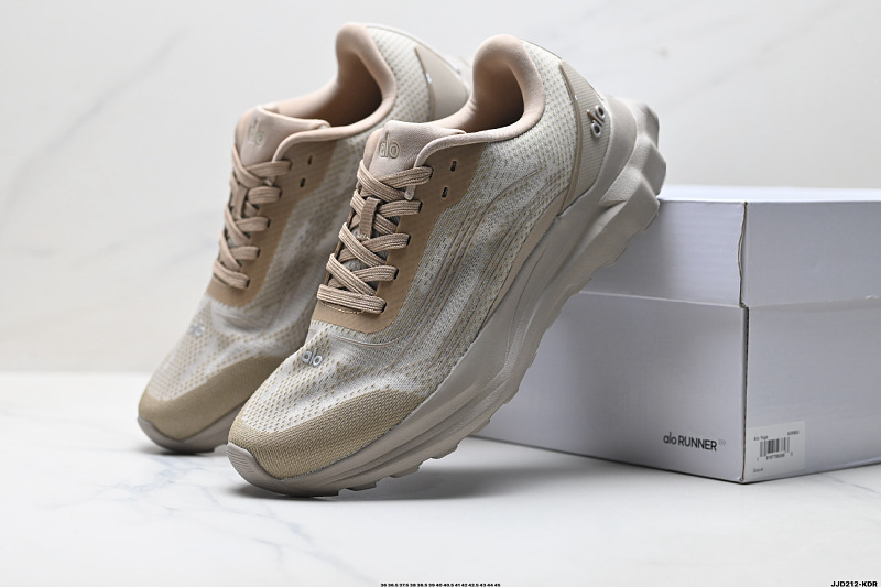 AAS2 Man and women 36-45 shoes with box