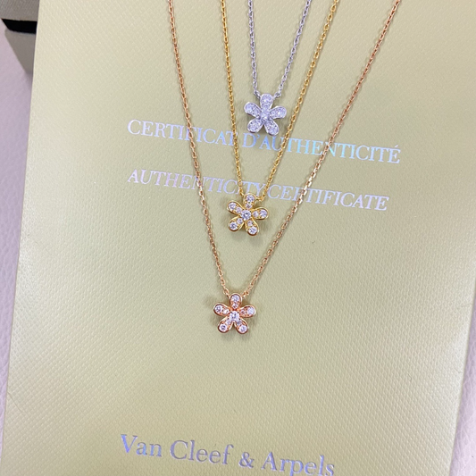VAN46   Women's new product: diamond studded flower necklace and jewelry