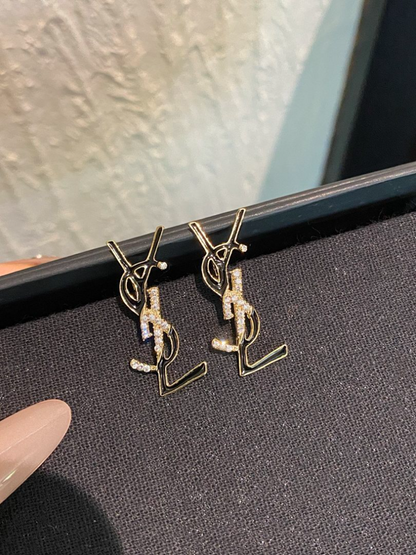A507   Women's new fashionable earrings and jewelry