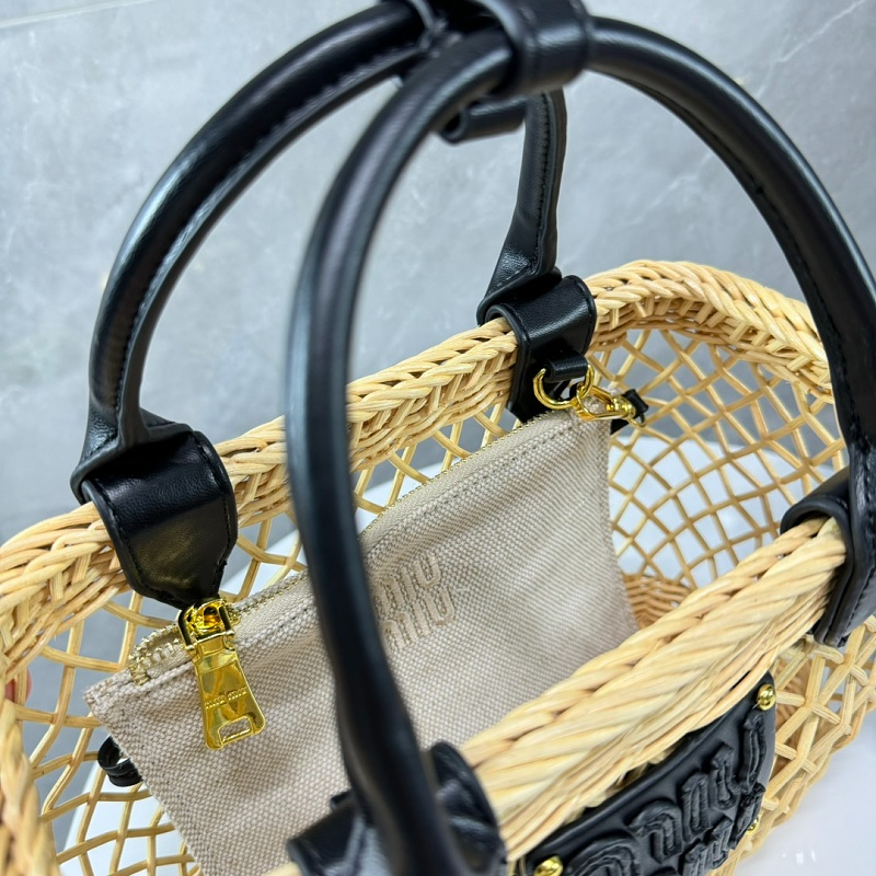 LMP24 bag 23.5-18-9cm Hand bag
