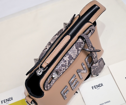LFP33 bag 20cm Shoulder bags