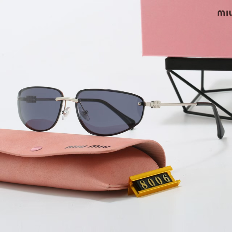 8006 Sunglasses with box
