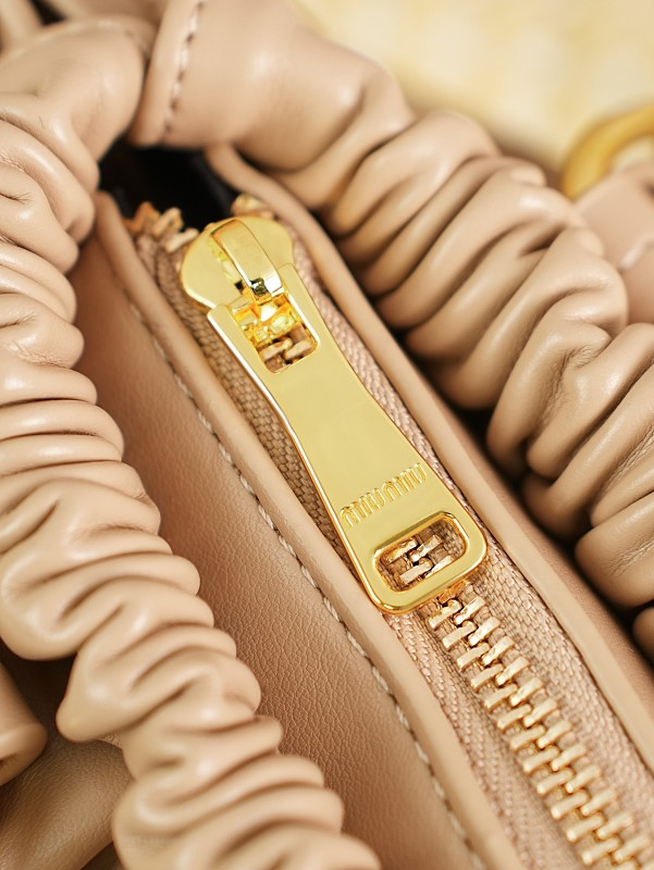 LMP18 bag 33-10-19cm Hand bag