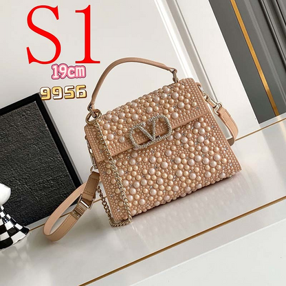 LVP9  bag 19-13-9 cm Shoulder bags